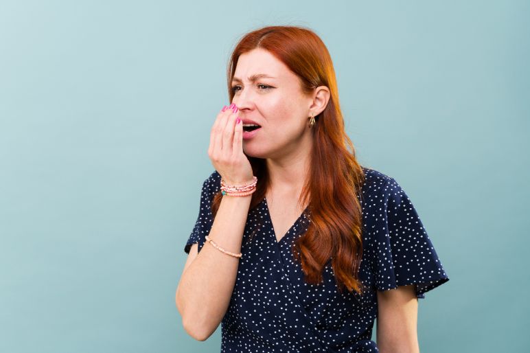 Come curare l’alitosi?