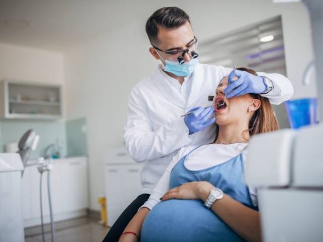 https://studicampagna.it/wp-content/uploads/2025/09/pulizia-dentale-in-gravidanza-173-640x480.jpg