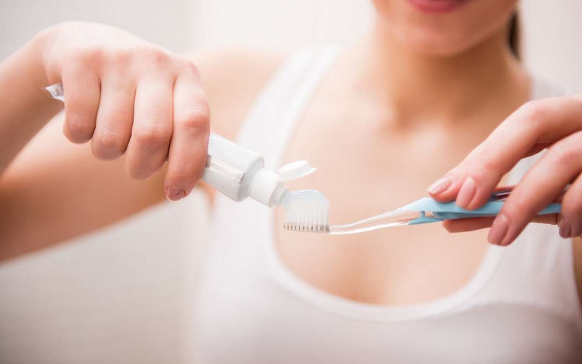 Quanto dentifricio è necessario per ogni lavaggio?